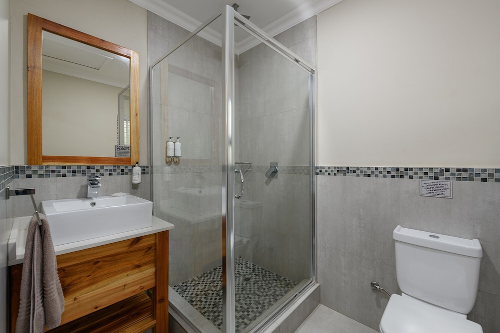 Kiara Lodge 69/69