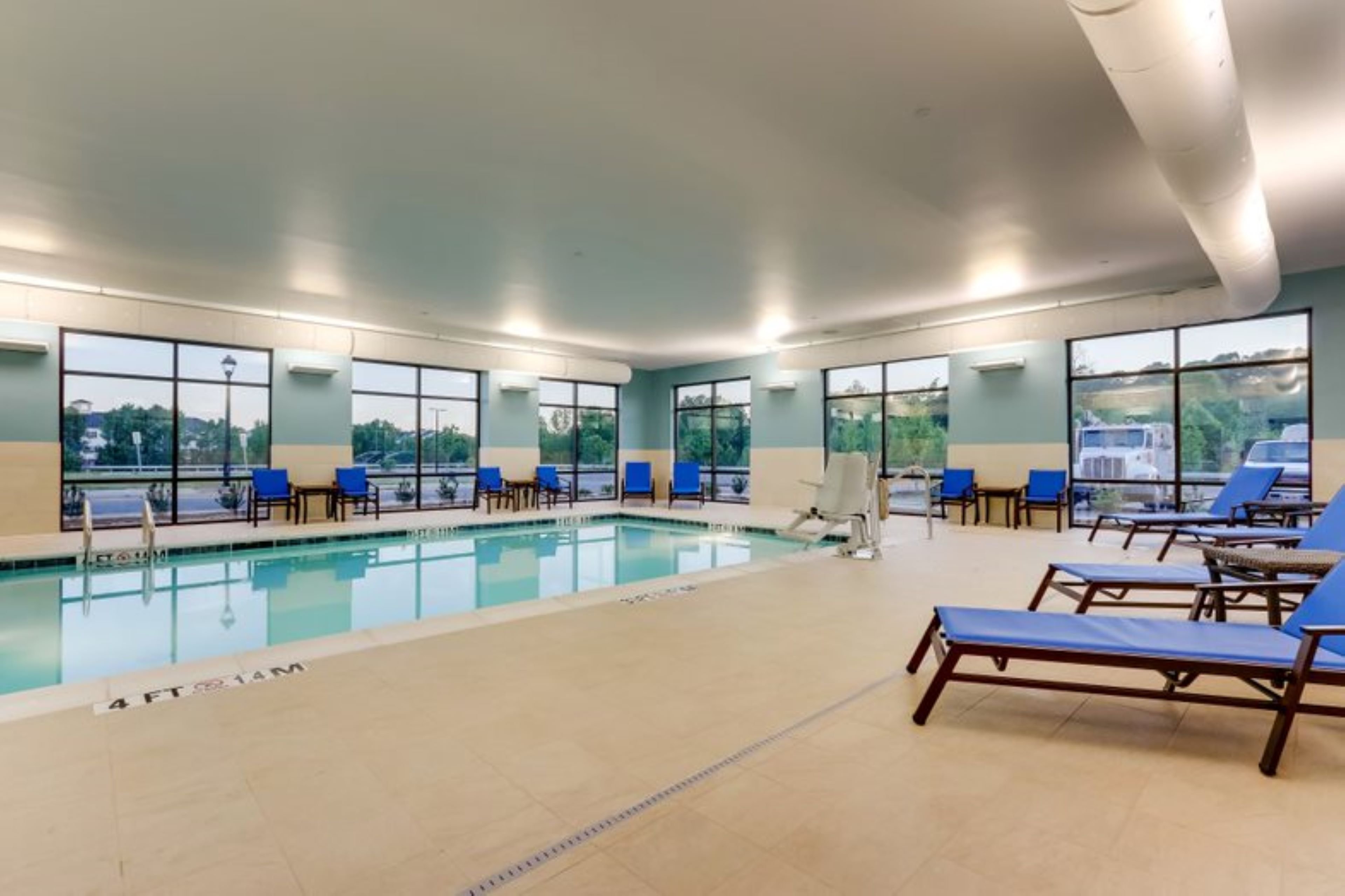 HOLIDAY INN EXPRESS AND SUITES WINSTON SALEM SW CLEMMONS 33/50
