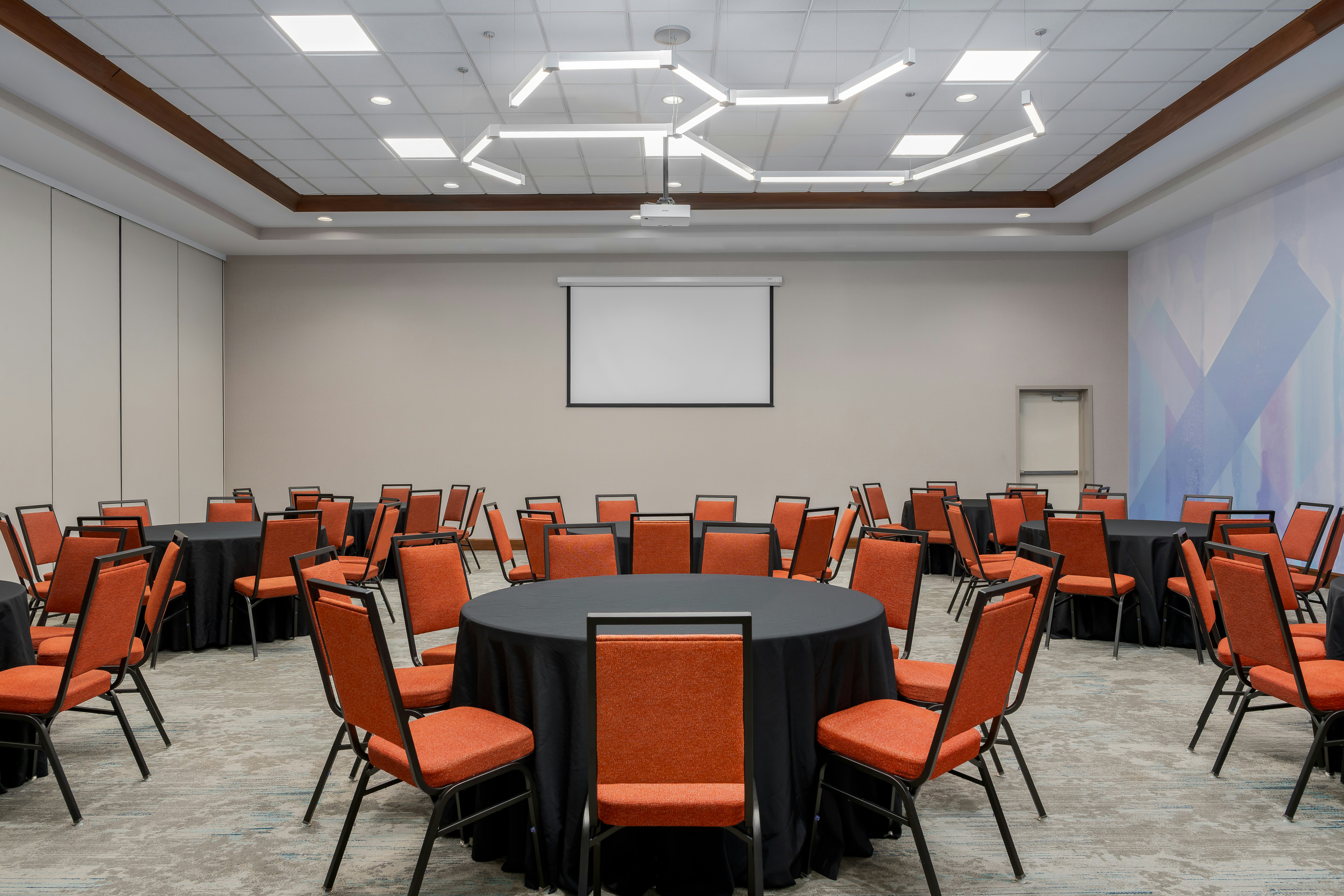 Hilton Garden Inn Cincinnati/West Chester 68/81