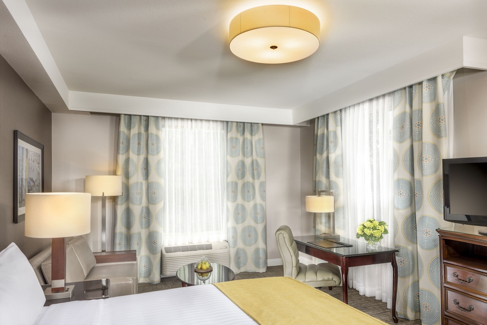 Ayres Hotel Laguna Woods 27/34