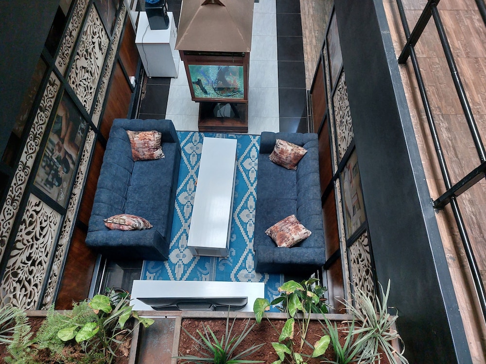 Toque Hotel & Lounge 9/50