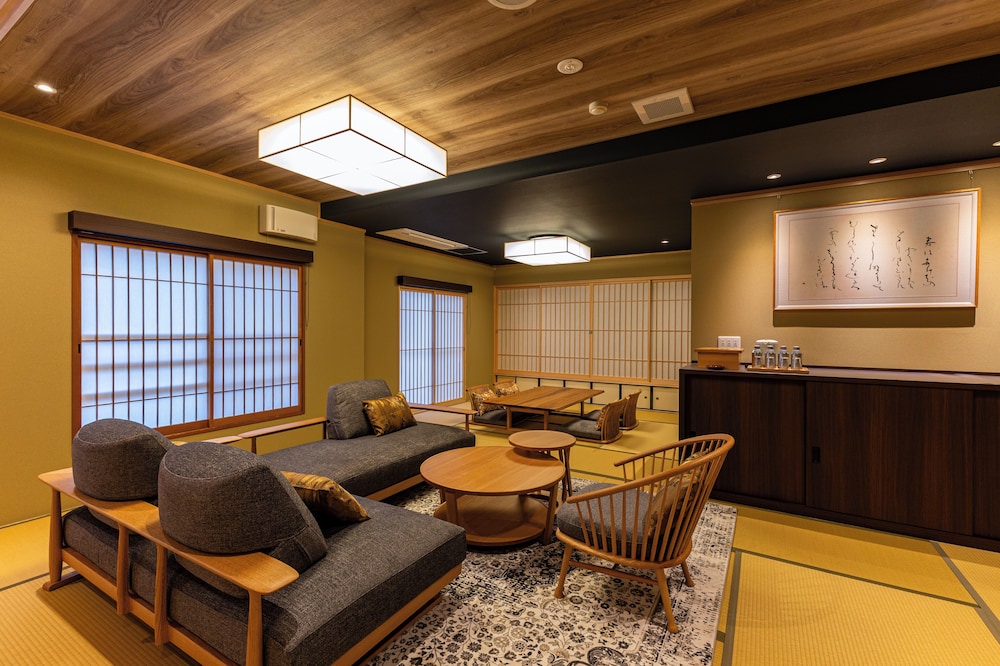 NISHIYAMA RYOKAN 33/46