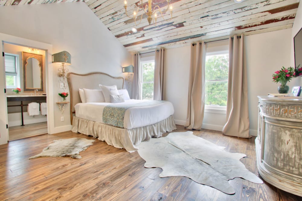 The Roost Ocean Springs 30/64