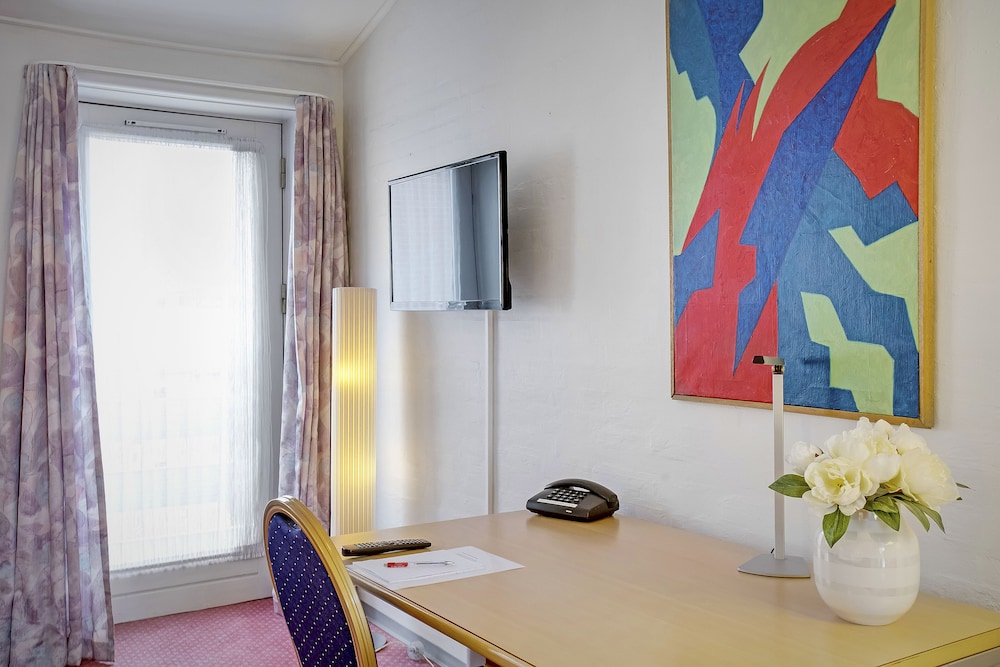 Palads Hotel 37/48