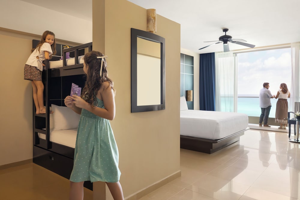 Seadust Cancun Family Resort Ex Great Parnassus Resort And Spa All Incl 18/63
