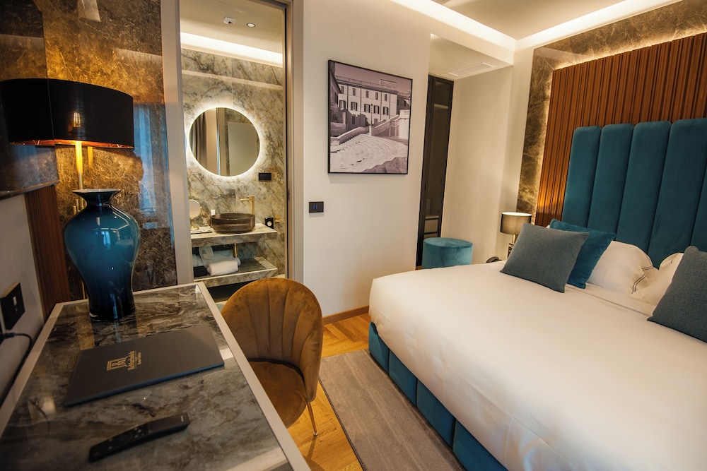 PANORAMIC, SUITE