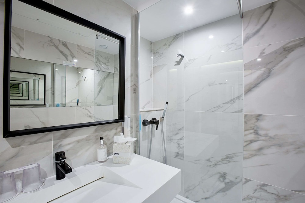 Best Western Plus Paris Meudon Ermitage 15/55