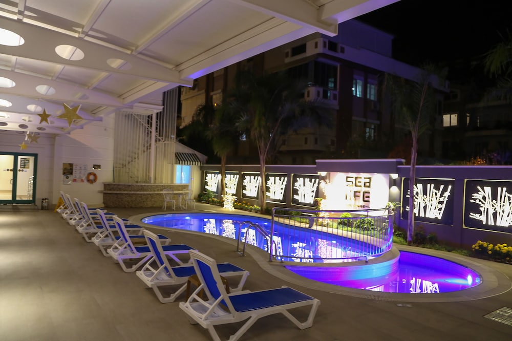 Sealife Lounge - Adults Only 41/50