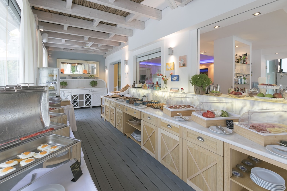 Mandraki Village Boutique Hotel 50/50