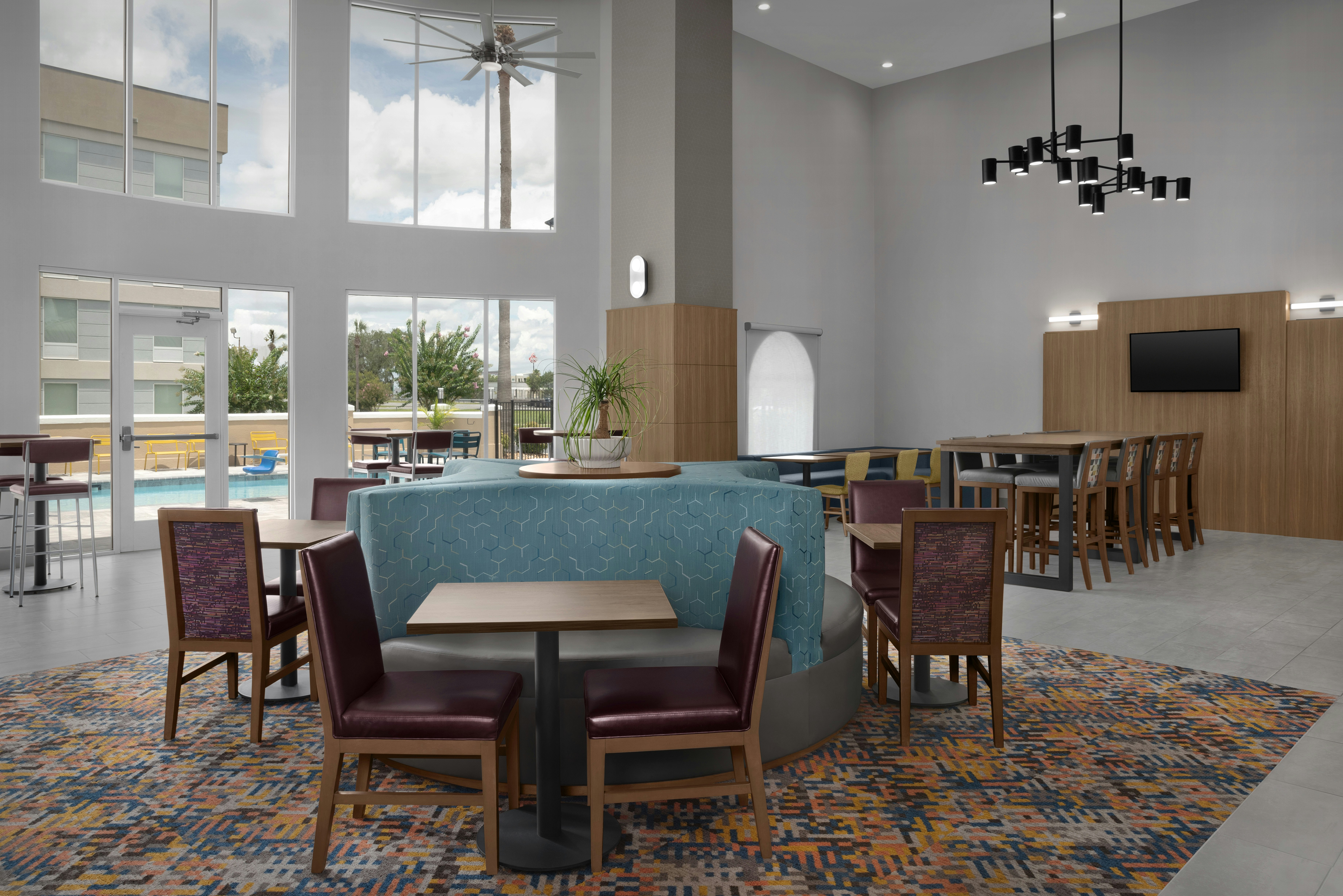 Hampton Inn Suite Lake City 27/35