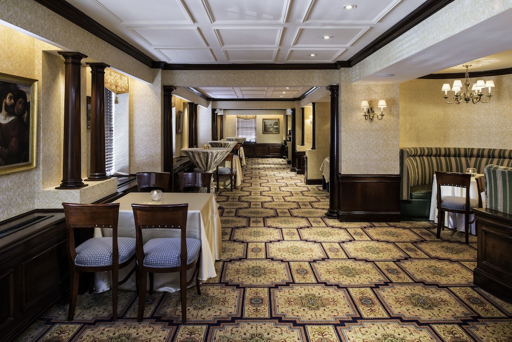 Phoenix Park Hotel 28/50