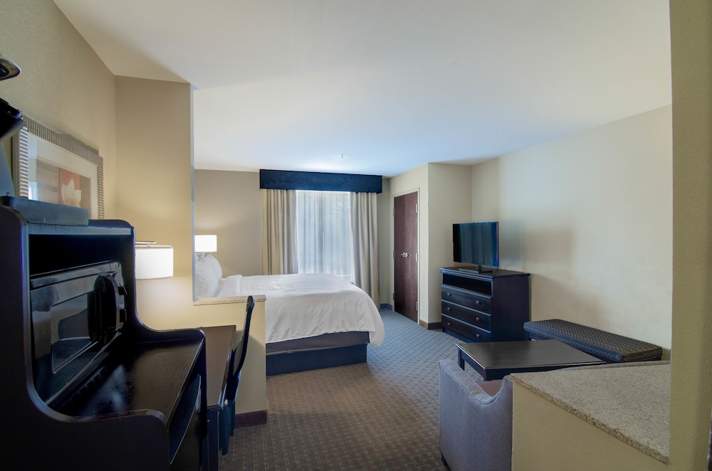 Comfort Suites Mobile-South Alabama University Area 20/43