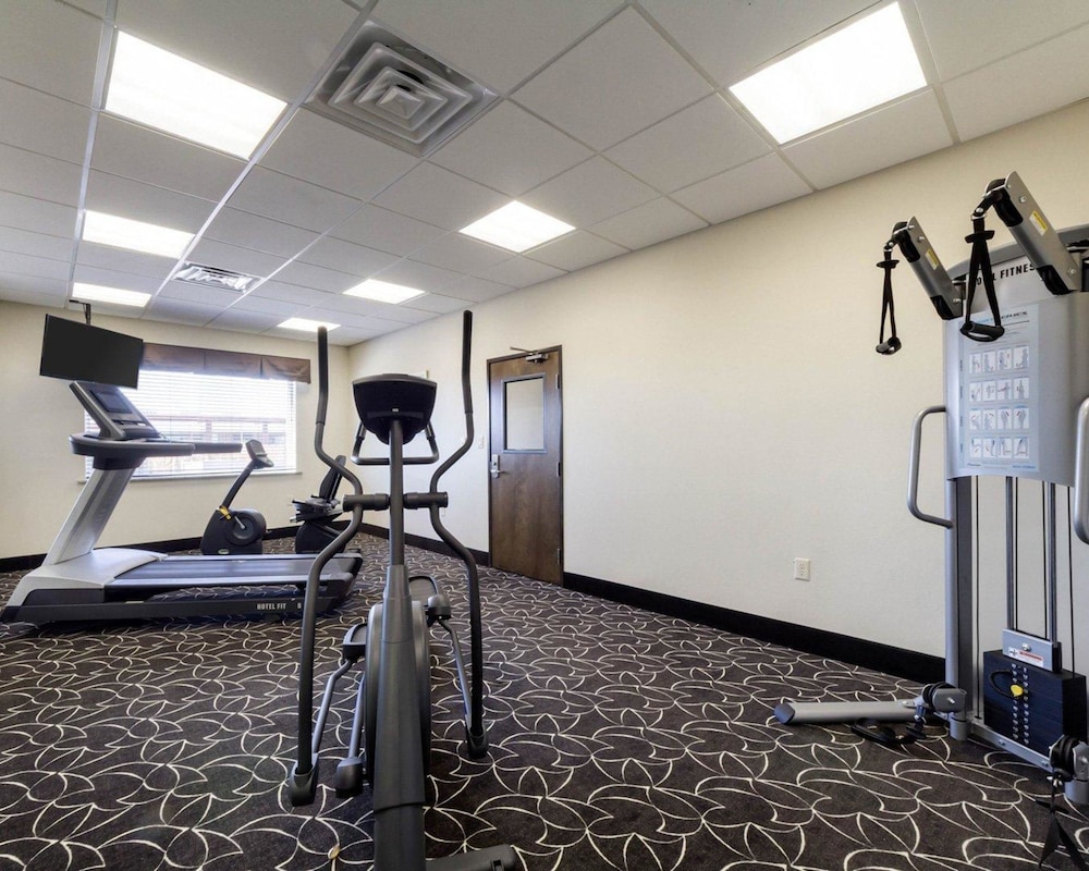 Quality Inn and Suites Victoria East 17/38