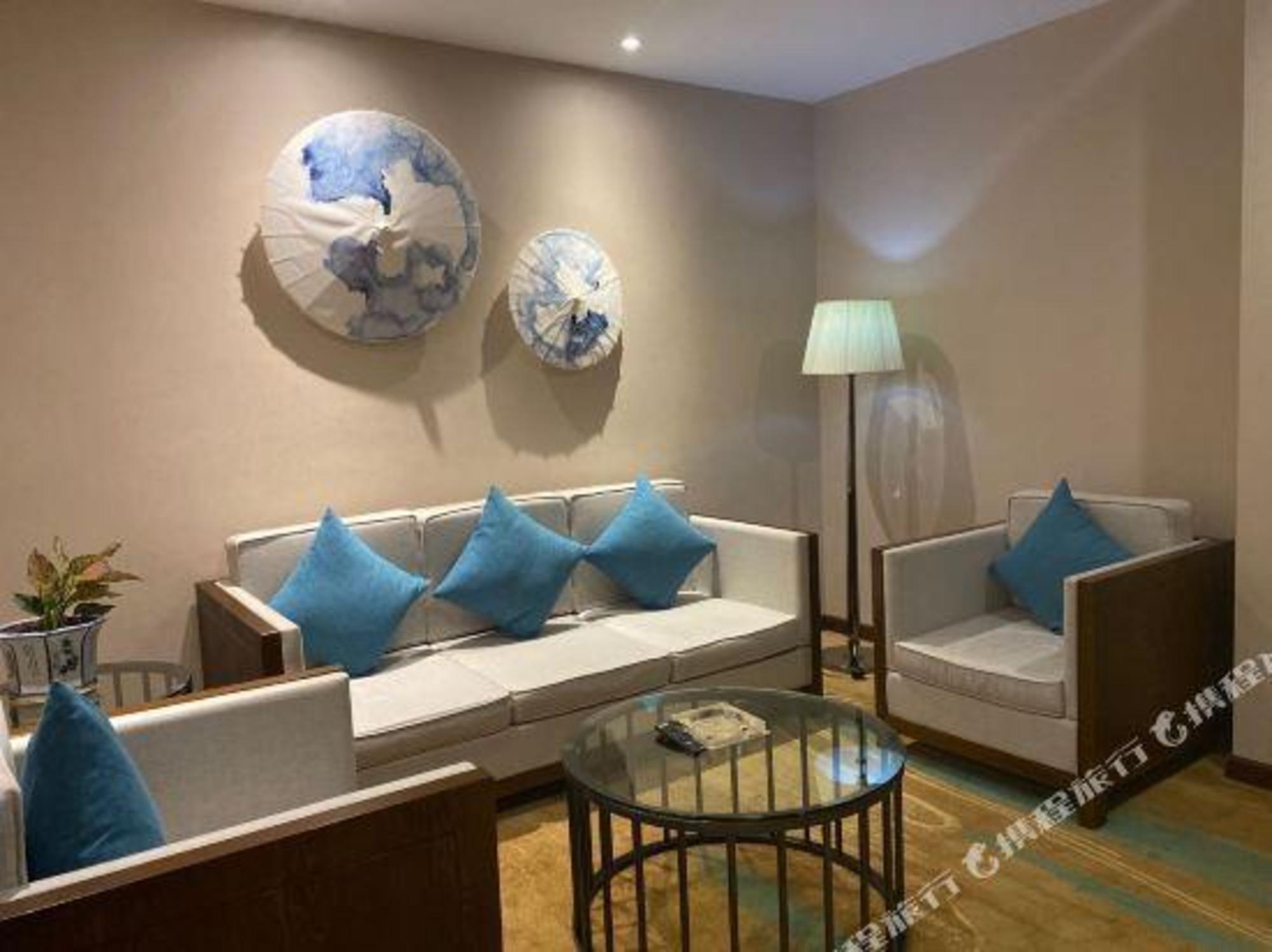 Xinhua Hotel Chongqing Kaizhou 24/28