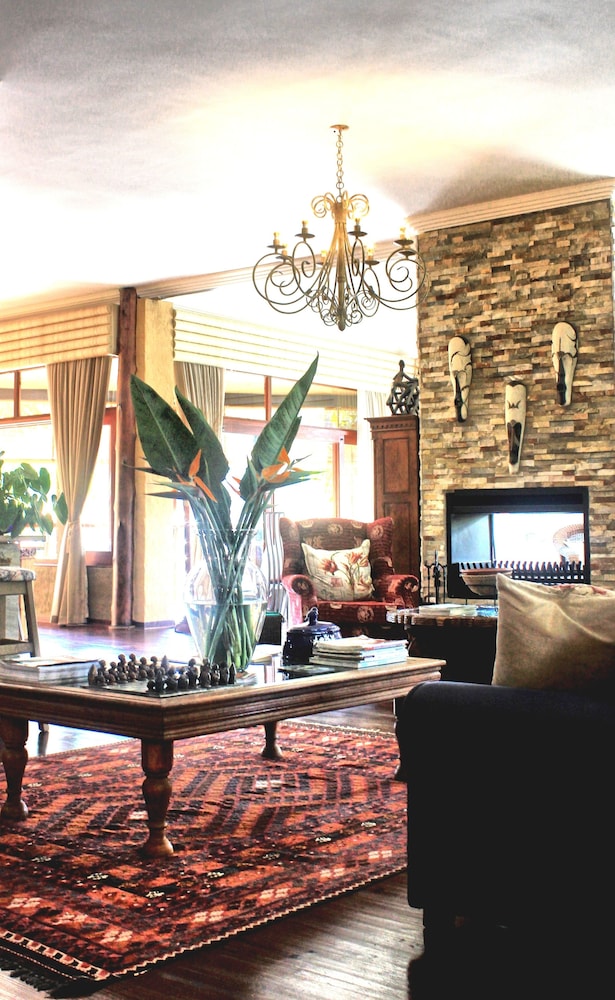 Bambuu Lakeside Lodge 5/50