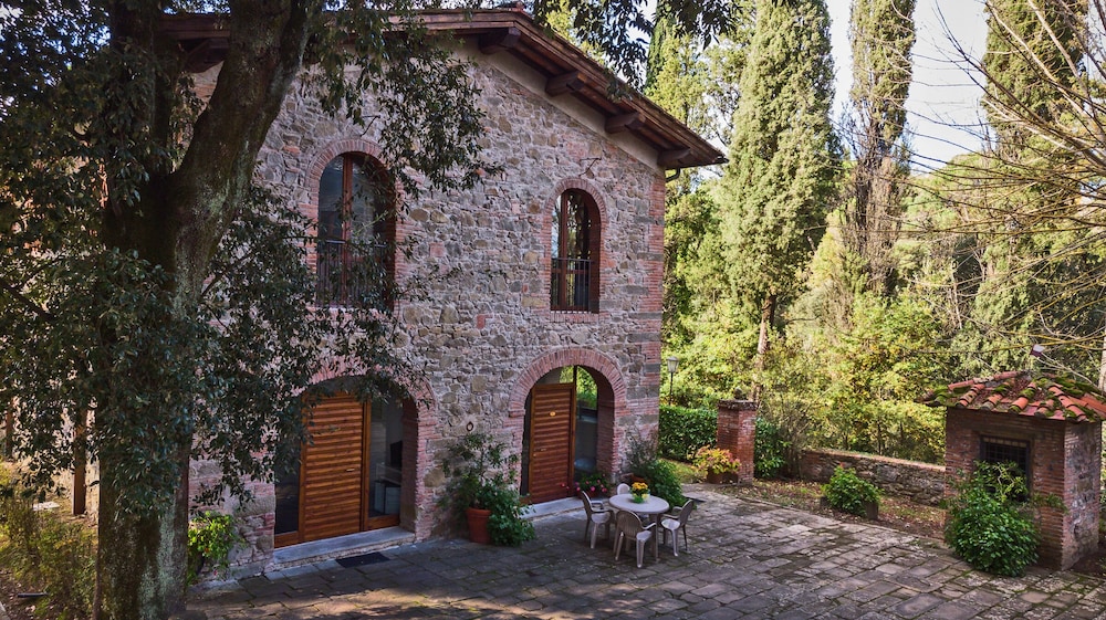 Villa Norcenni 5/75