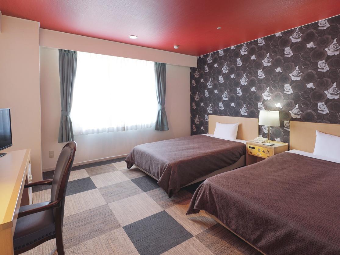 Room, Twin Beds