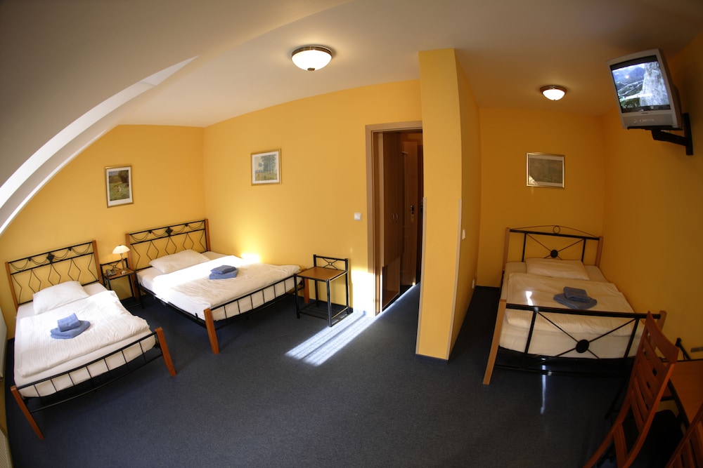 Hotel Boston 52/61
