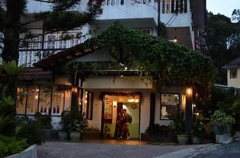 Hillview Inn 1/34