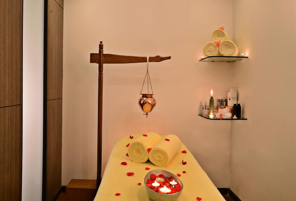Leisure Inn Grand Chanakya 15/37