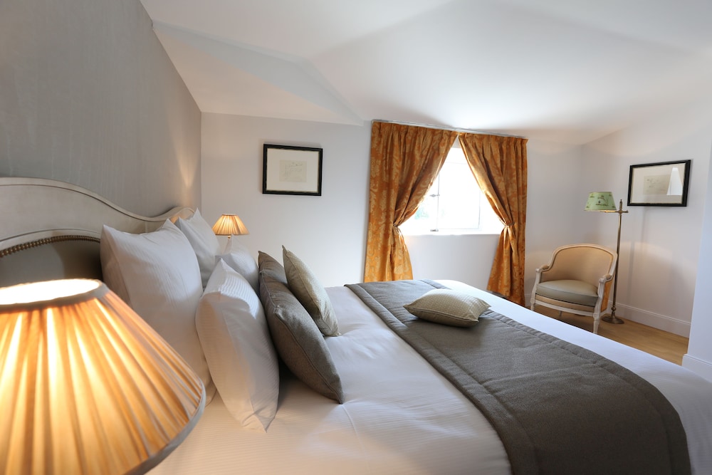 Room at CHATEAU DE DRUDAS, DRUDAS