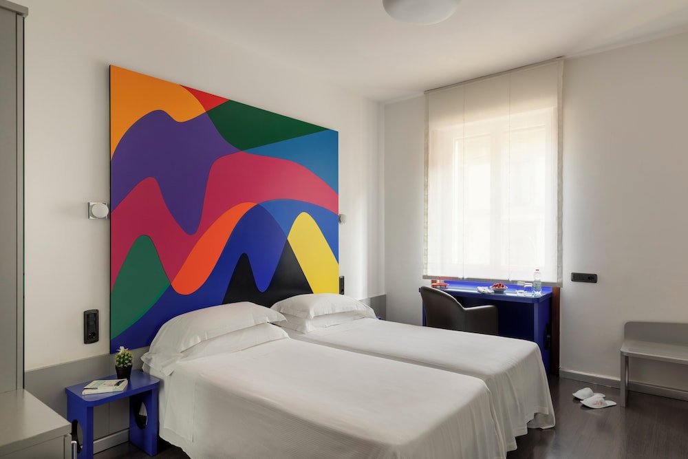 Mediolanum Hotel 26/71