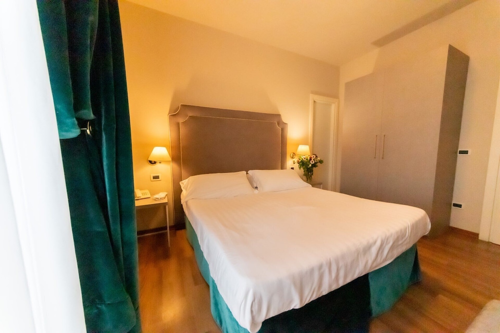 Hotel Viscardo 16/55