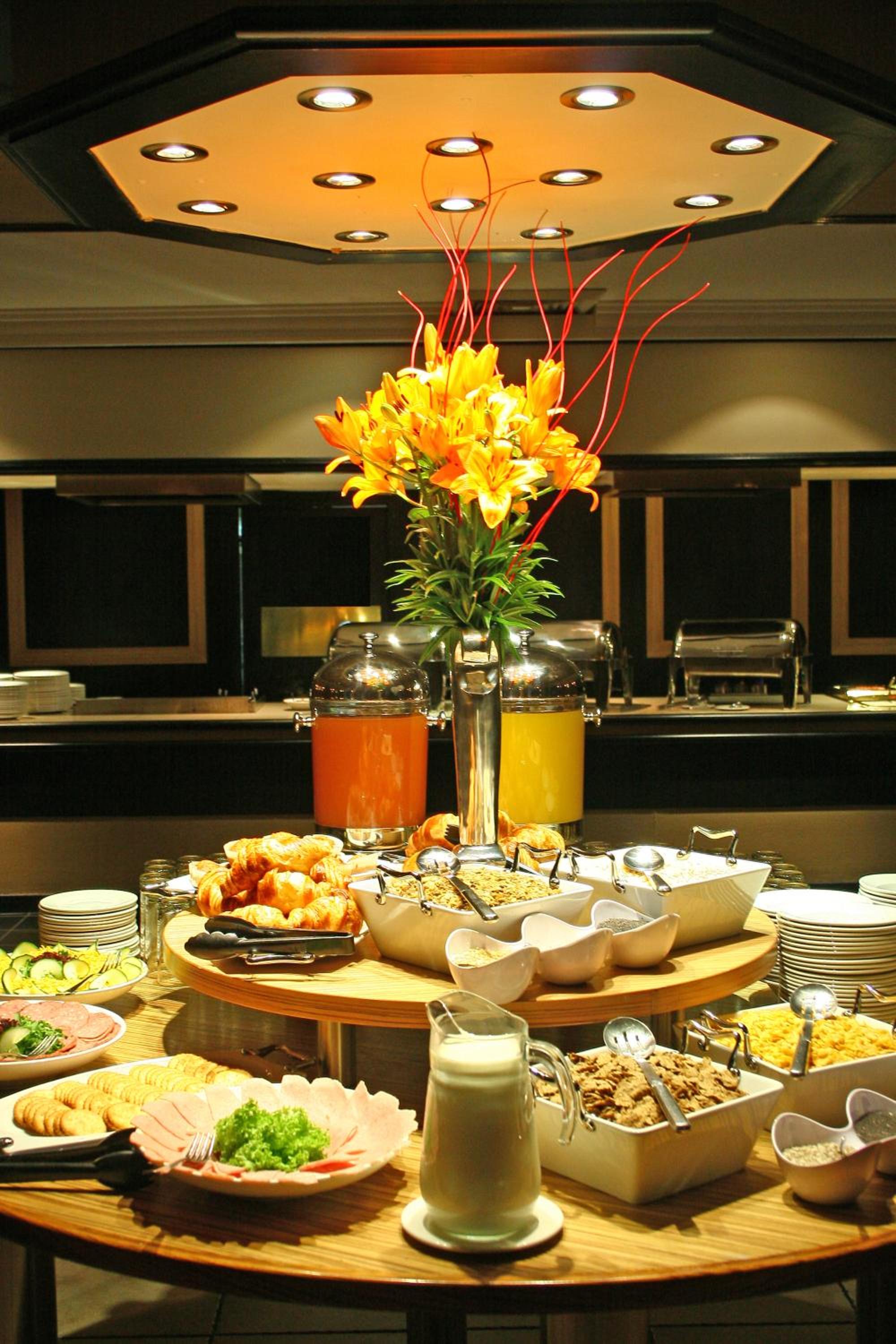 Oudtshoorn Inn Hotel And Conferencing Centre 29/37