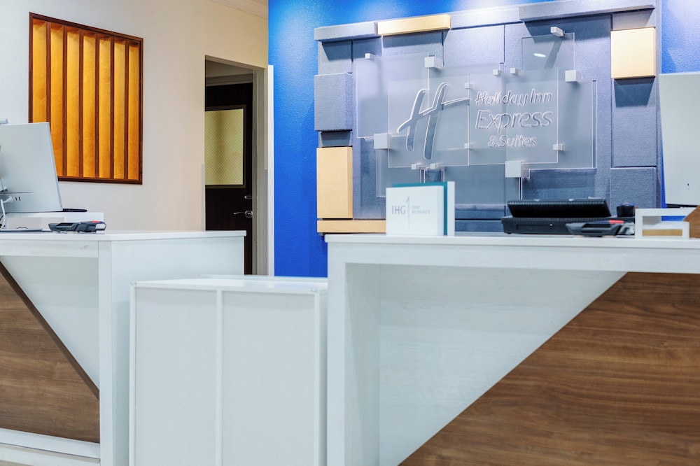 Holiday Inn Express Hotel And Suites Memphis Germantown 66/69