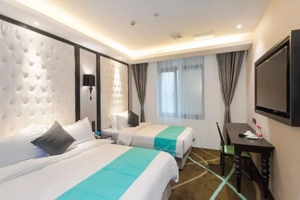 Pazhou XANA Deluxe International Hotel (Changgang Subway Metro Station Branch) 13/50