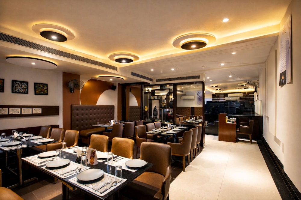 Oyo 12982 Hotel Oris International 43/50
