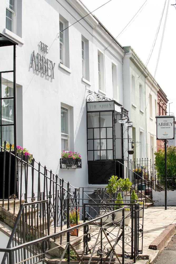 The Abbey 42/49