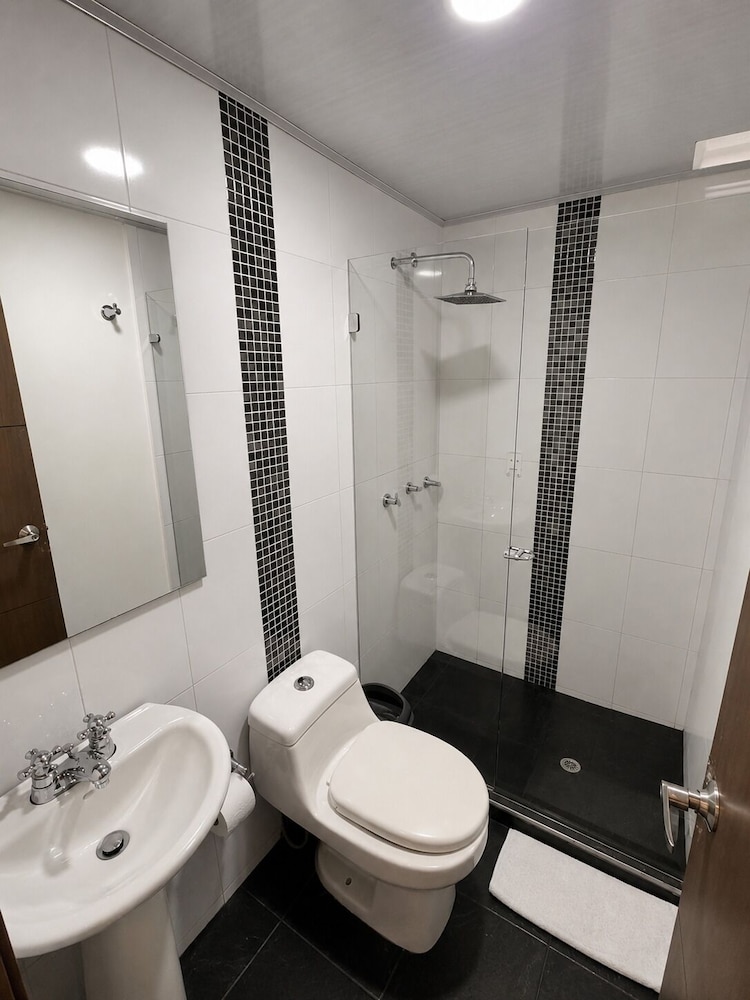 Hotel Metro 26 60/63