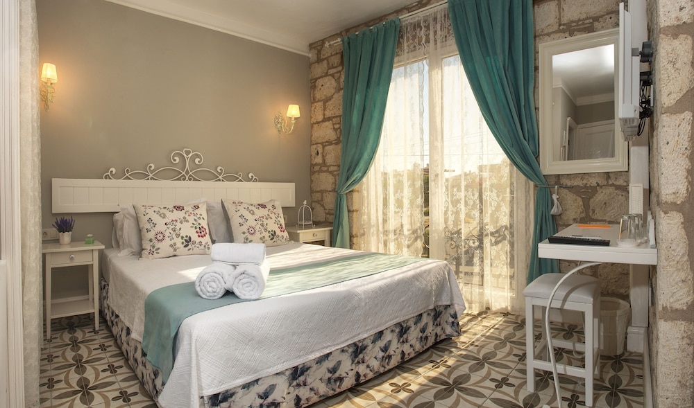 Vodina Hotel 14/50
