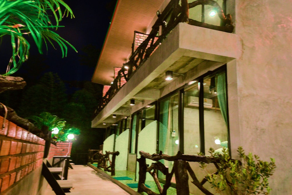 Baan Tubkaek Hotel 2/50