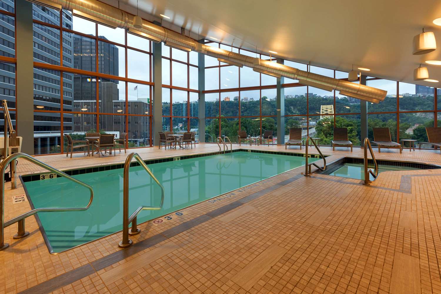 Wyndham Grand Pittsburgh Downtown 10/37