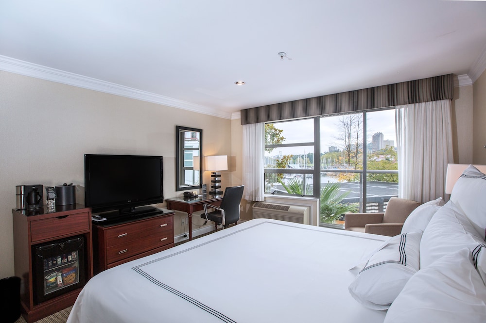GRANVILLE ISLAND HOTEL 15/50