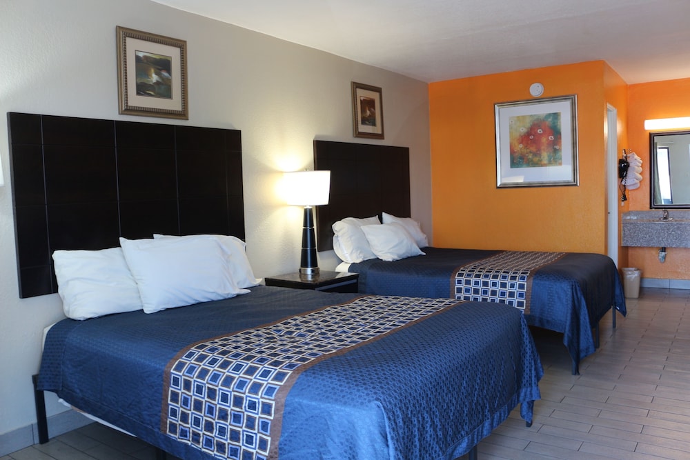 Lone Star Inn Kerrville Fredericksburg 14/42