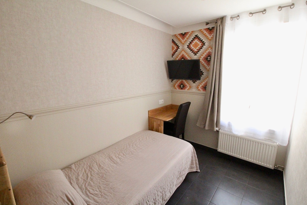 Hotel des Pyrenees 8/50