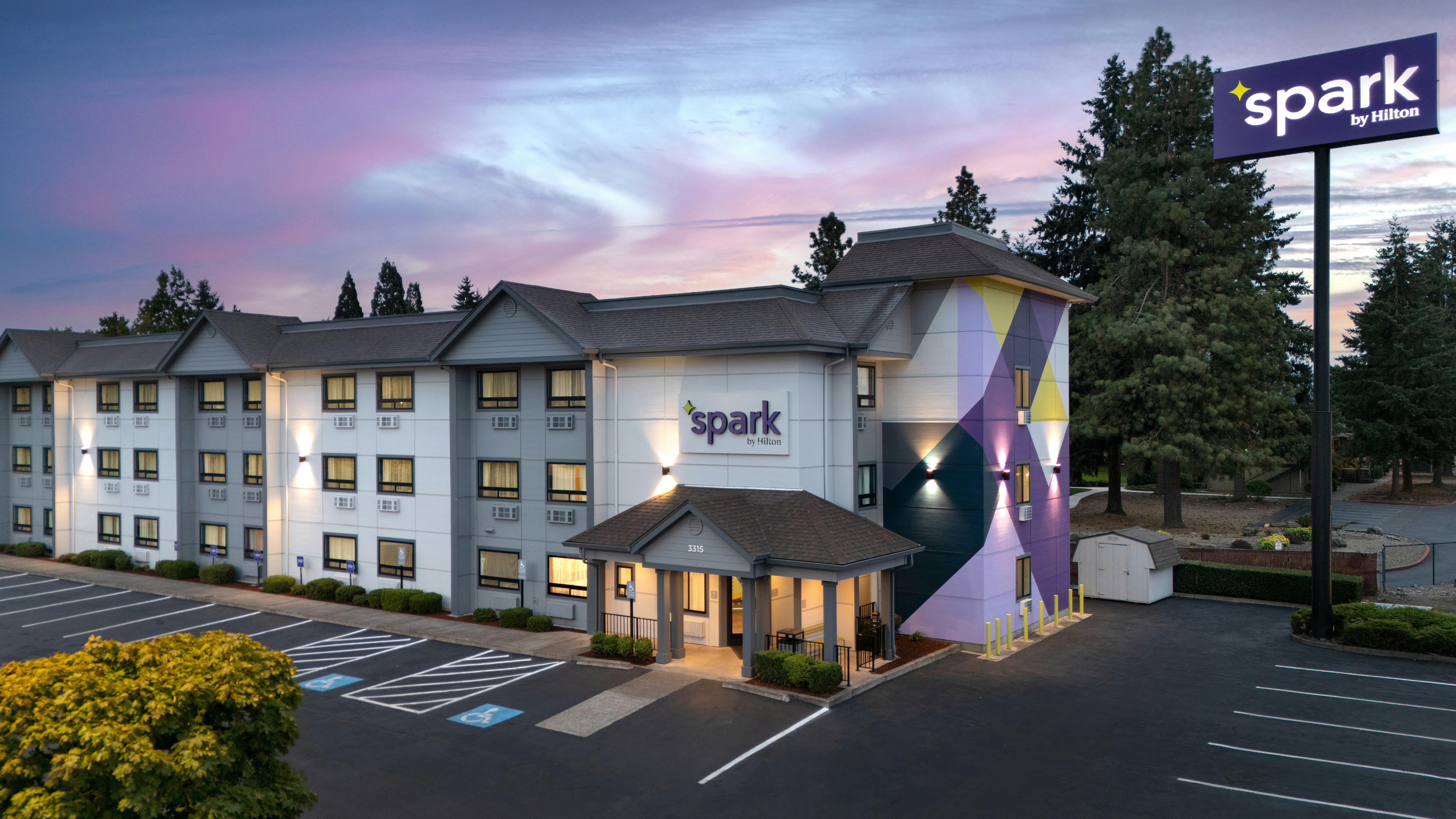 Spark by Hilton Springfield Eugene 4/28