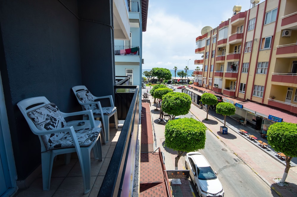 Moonbow Beach Hotel 42/50