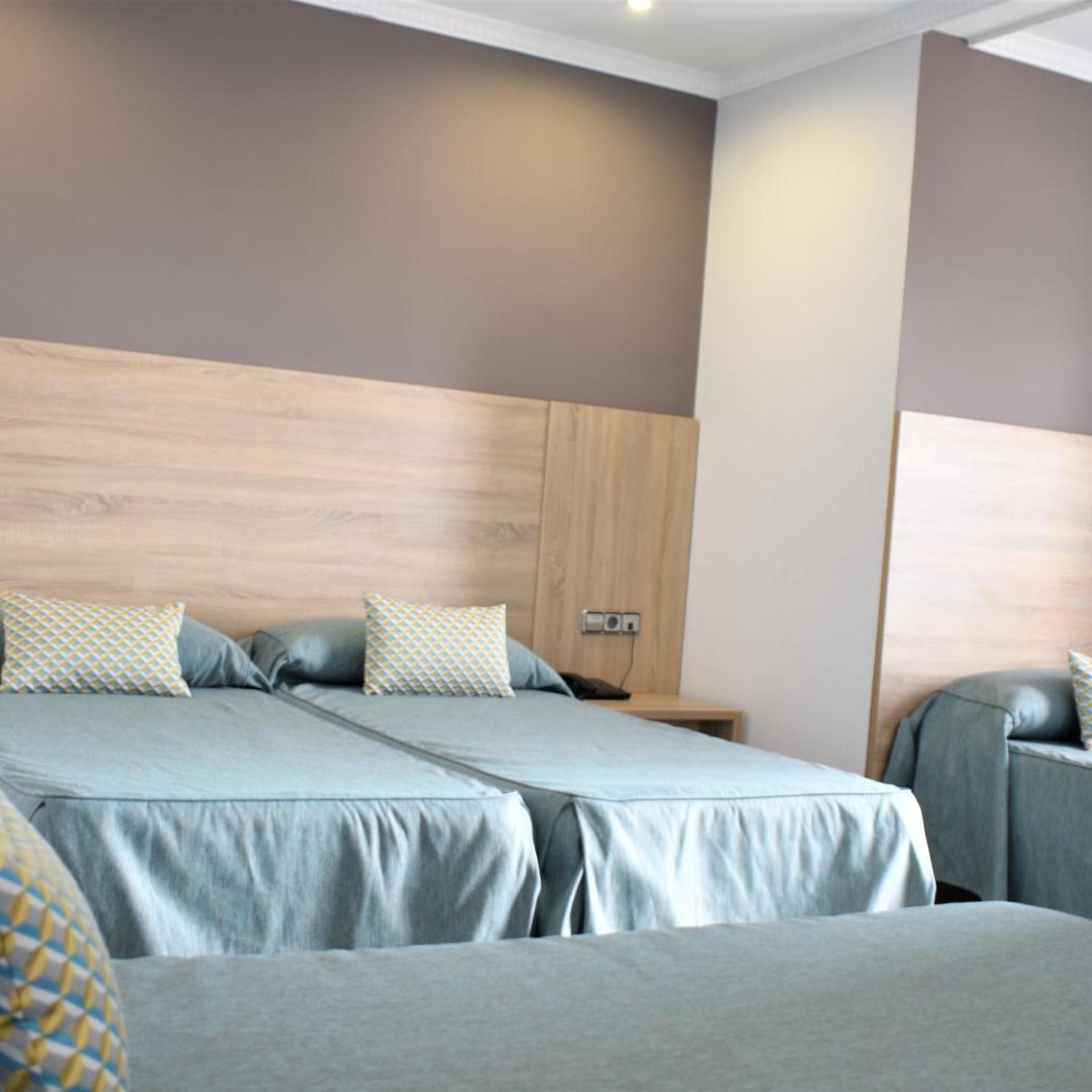 Room, Double or Twin Bed, Two Extra Beds