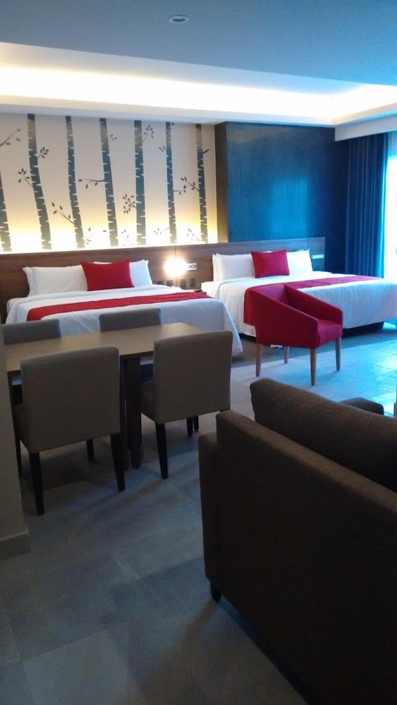 Hotel 5 de Mayo 30/43