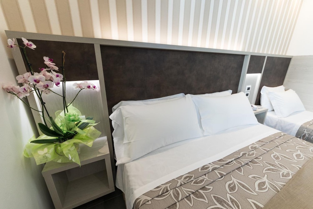 Hotel Cavour 16/30