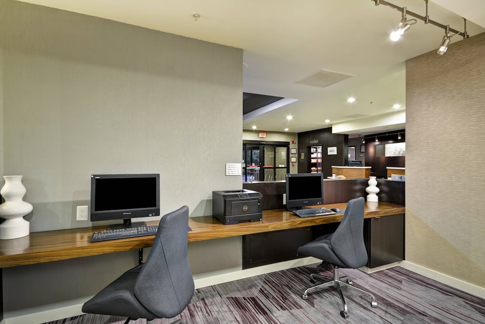 Courtyard by Marriott Dalton 42/43