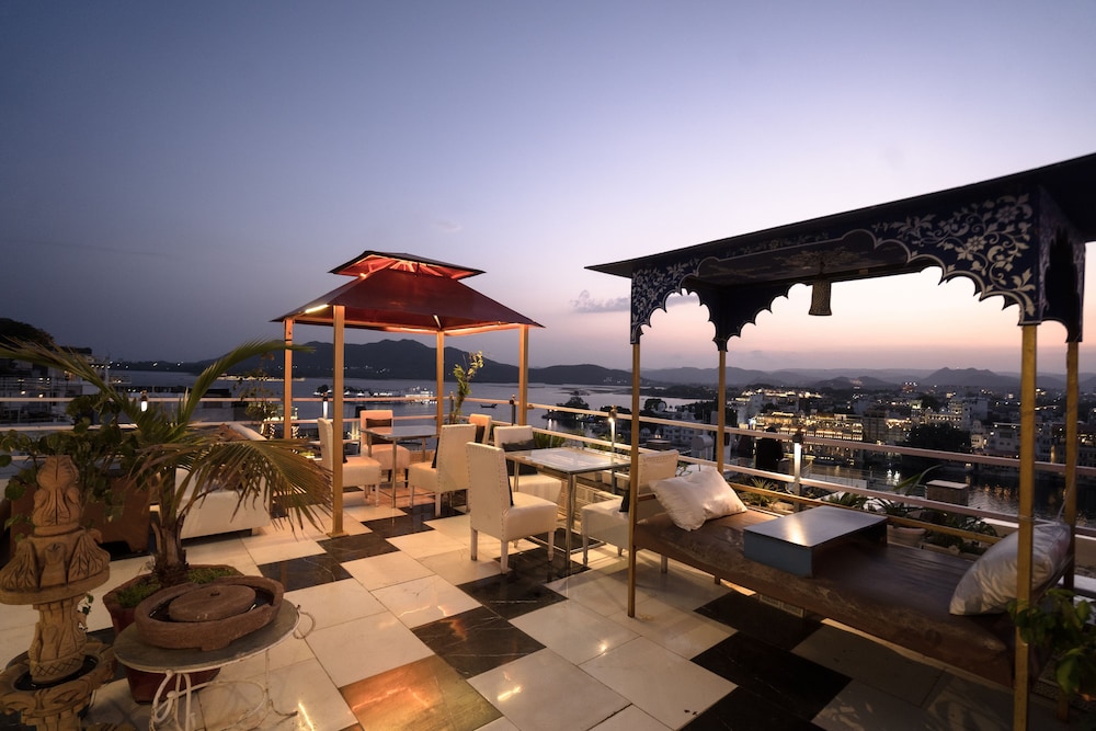 The Lake View Hotel – On Lake Pichola 43/50
