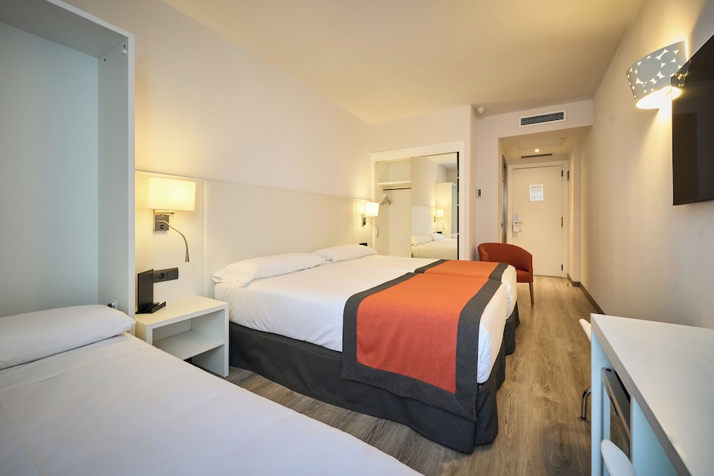 Catalonia Bristol Hotel 10/60