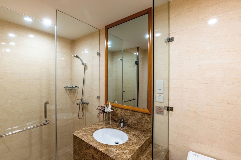 Tiancheng Hotel 42/47