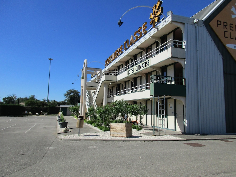 Premiere Classe Avignon Nord - Le Pontet 9/60
