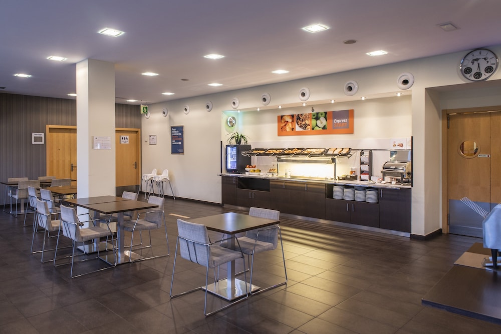 Holiday Inn Express Sant Cugat 32/60